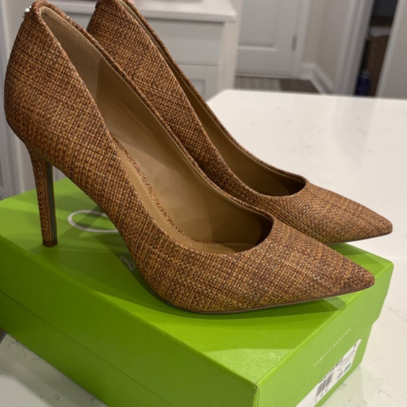 Sam Edelman Hazel Pointed Toe Pump in Frontier Brown Suede Sam Edelman Brown Textured Pointed-Toe Pumps 👠 8.5 W